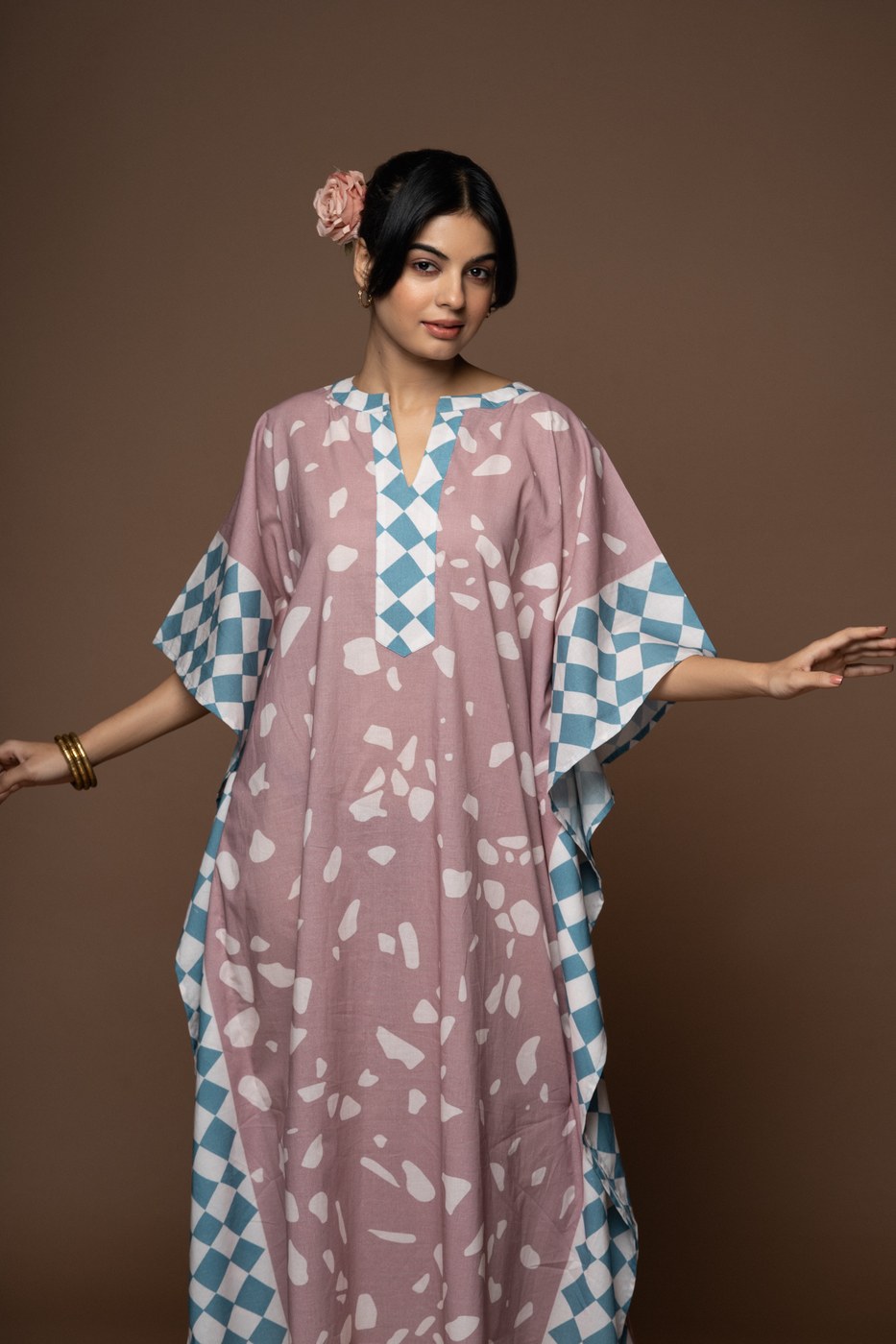 Limore — Pink Kaftan